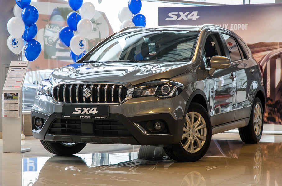 Судзуки машина sx4